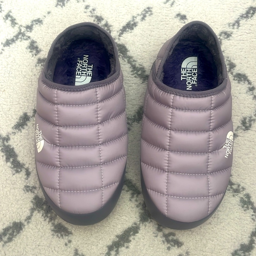 Women’s ThermoBall™ V Traction Mules. Size 6US. Moonstone Grey-Lunar Stone - Picture 2 of 5